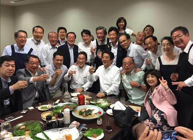 ���ܓ�C�g���t�n�k���N��������H�\�z�ł��鐭�{�⃁�f�B�A�̑Ή�